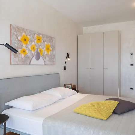 فيلة Vivi Rent - Old Olive I فودنيان