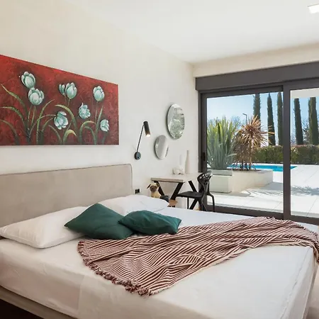 فيلة Vivi Rent - Old Olive I فودنيان